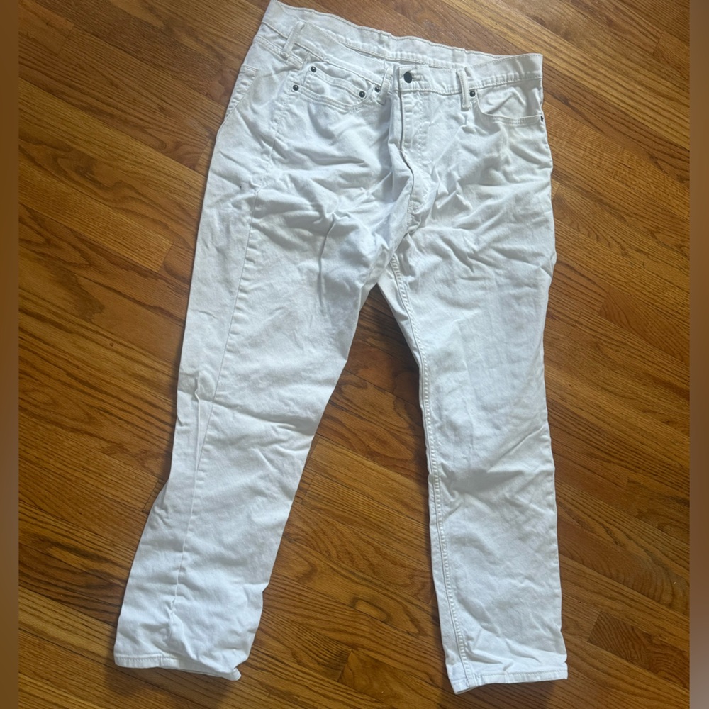 Levi 42/32 Male Jeans